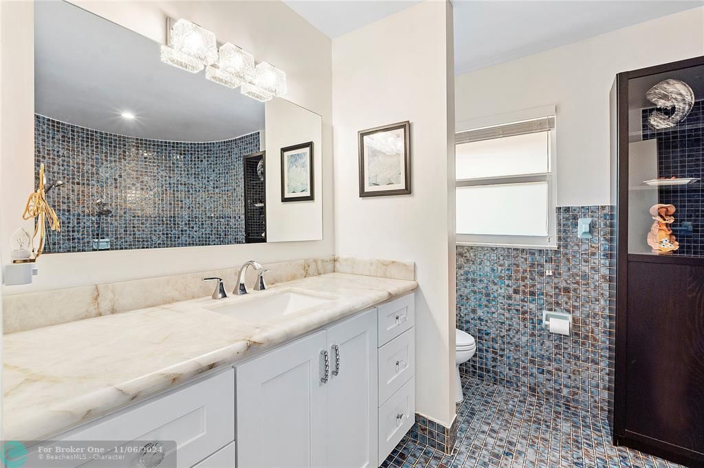 Recently Sold: $849,000 (4 beds, 2 baths, 3192 Square Feet)