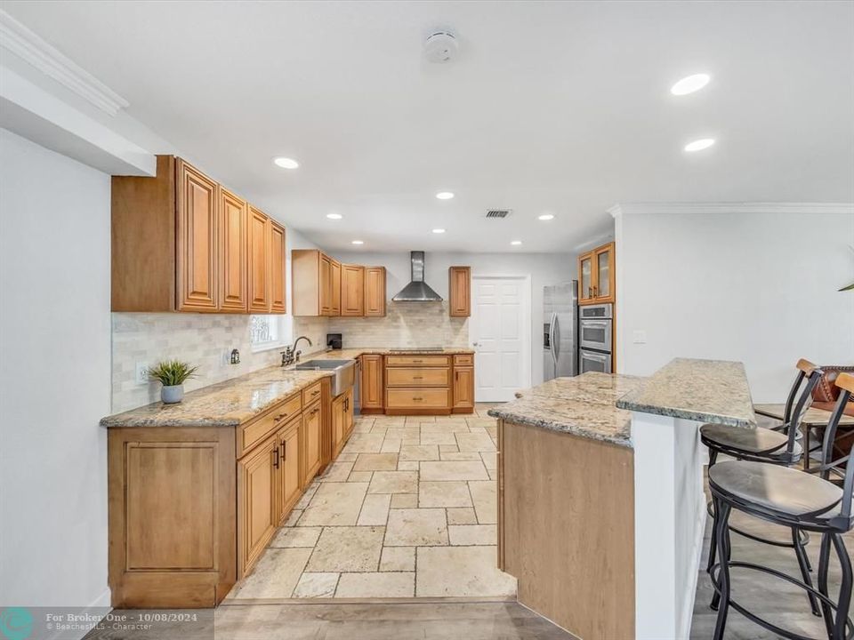 For Sale: $1,080,000 (4 beds, 2 baths, 1792 Square Feet)