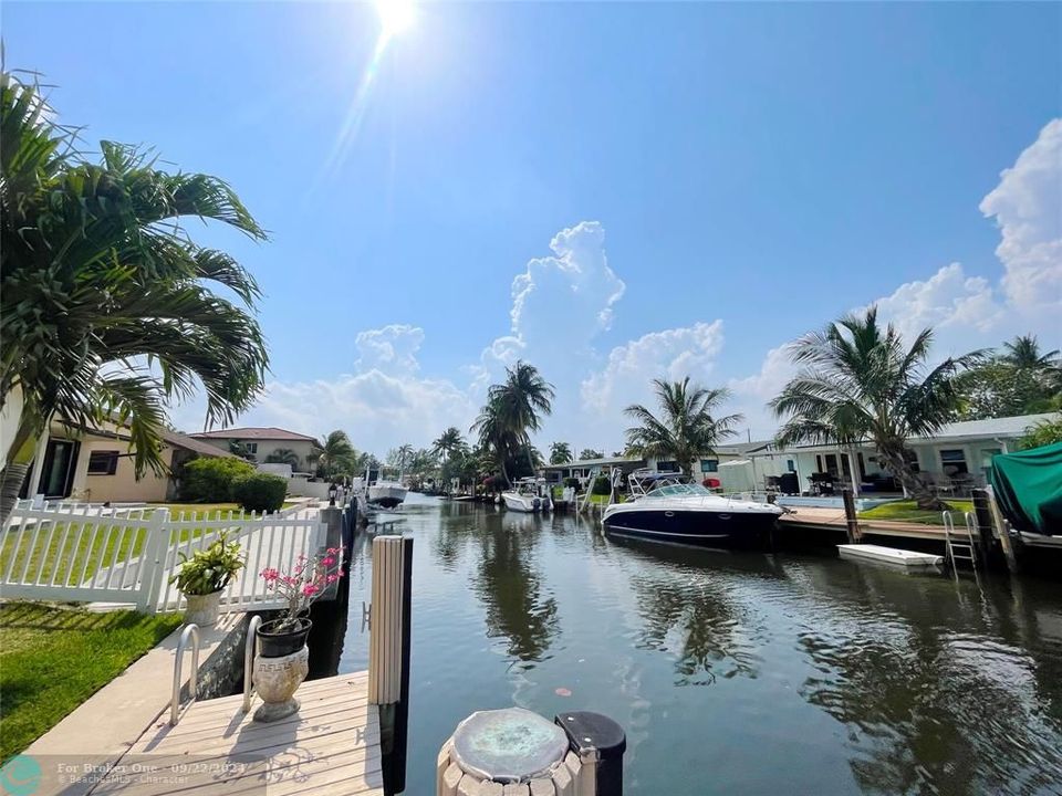 For Sale: $839,000 (2 beds, 2 baths, 1882 Square Feet)