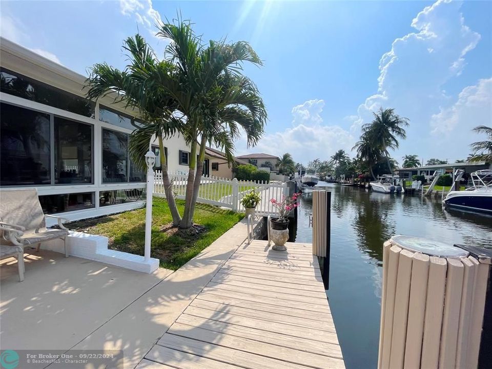 For Sale: $839,000 (2 beds, 2 baths, 1882 Square Feet)