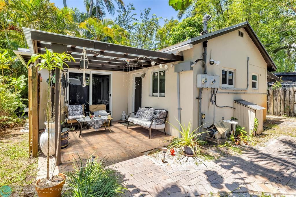 Active With Contract: $699,000 (0 beds, 0 baths, 1653 Square Feet)