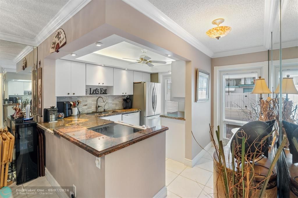 Recently Sold: $444,999 (2 beds, 2 baths, 920 Square Feet)