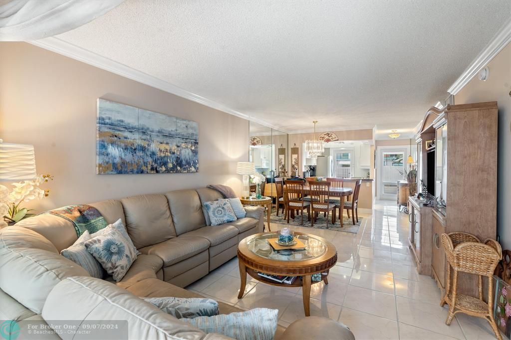 Recently Sold: $444,999 (2 beds, 2 baths, 920 Square Feet)