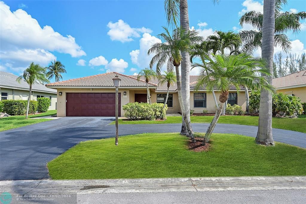 For Sale: $745,000 (4 beds, 2 baths, 2218 Square Feet)