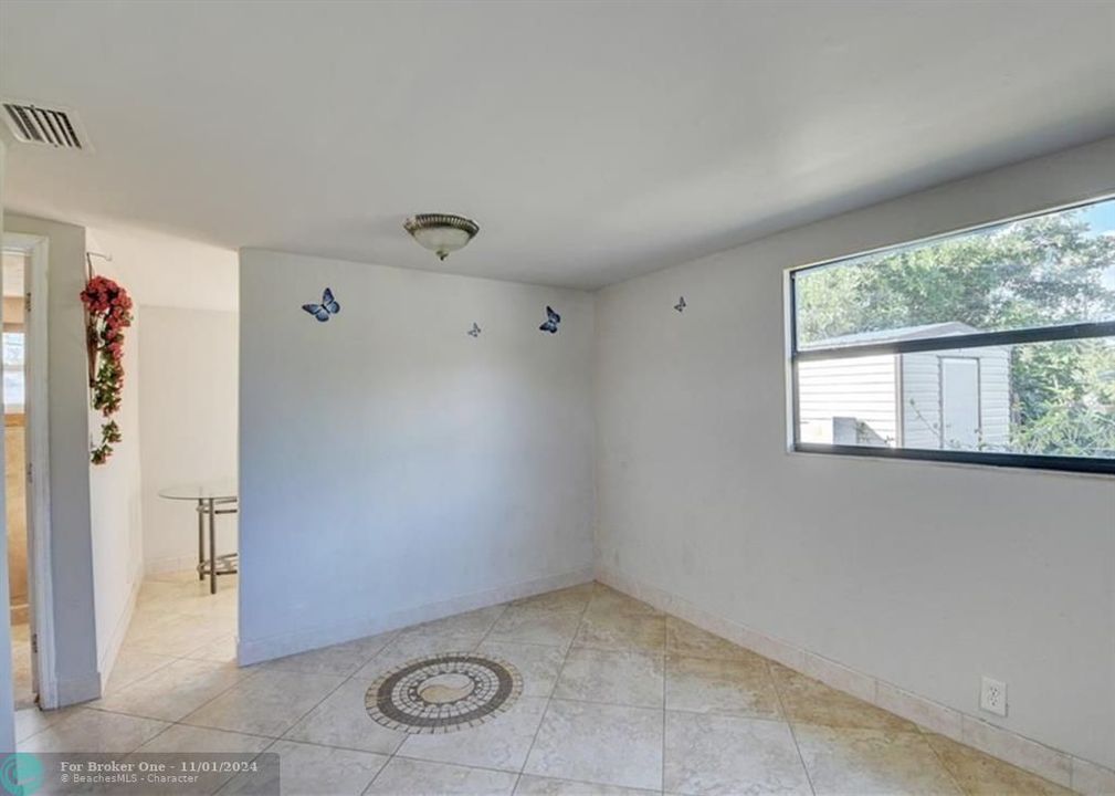 Active With Contract: $499,000 (4 beds, 2 baths, 1358 Square Feet)