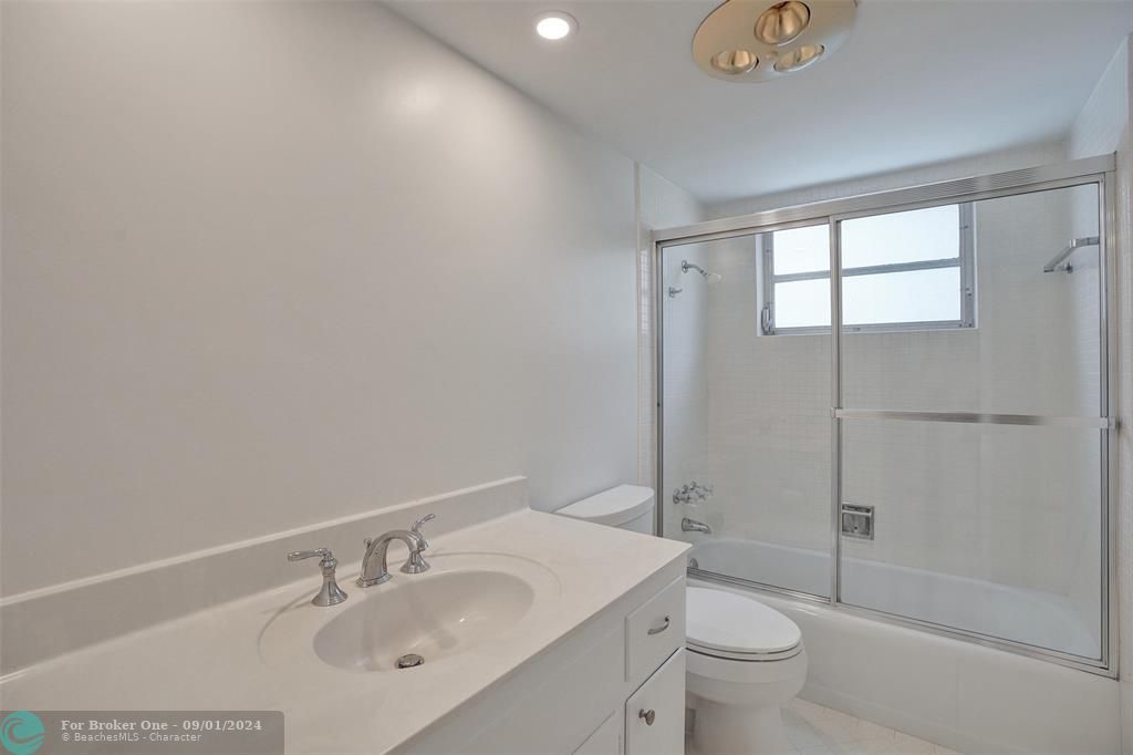 Recently Sold: $450,000 (2 beds, 2 baths, 1100 Square Feet)