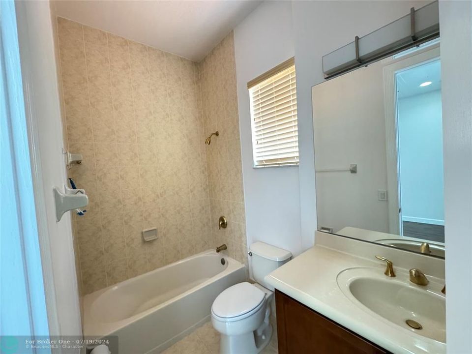 В аренду: $6,800 (5 спален, 4 ванн, 4717 Квадратных фут)