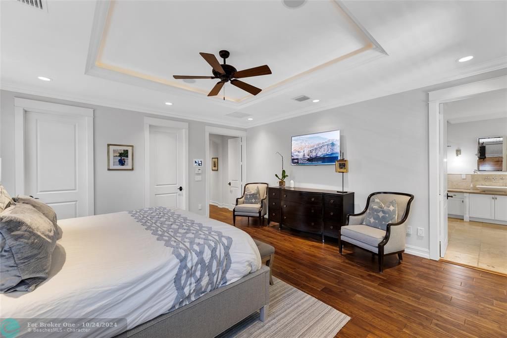 For Sale: $2,850,000 (4 beds, 4 baths, 3551 Square Feet)