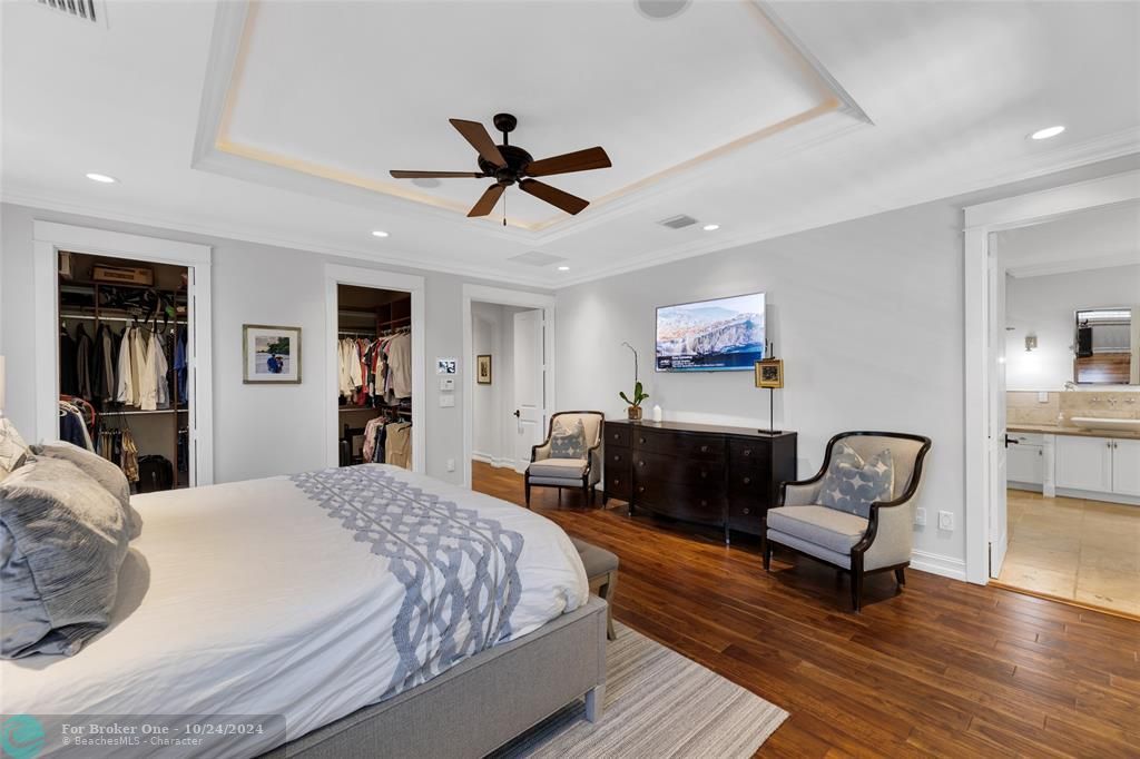 For Sale: $2,850,000 (4 beds, 4 baths, 3551 Square Feet)