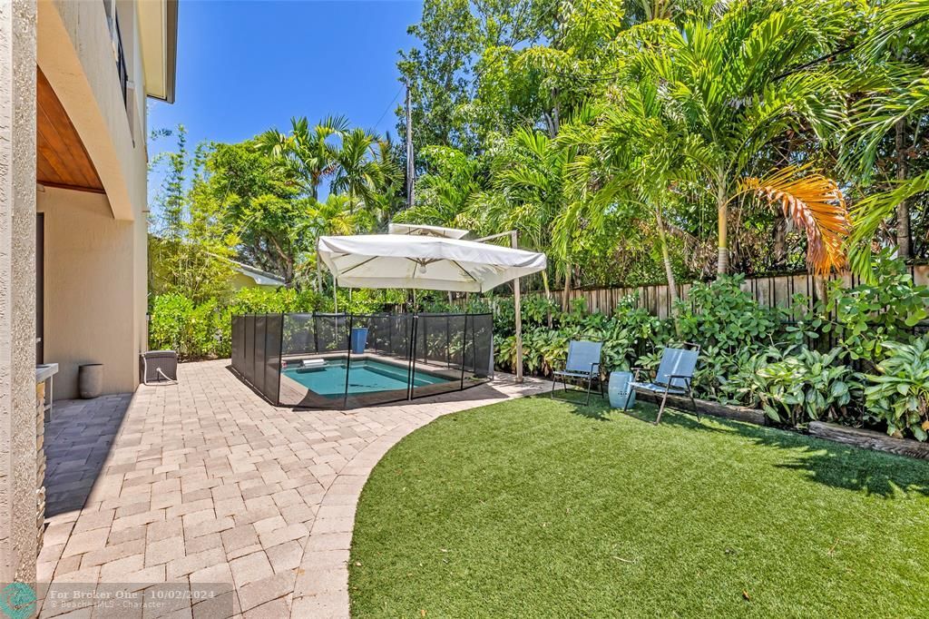 For Sale: $2,850,000 (4 beds, 4 baths, 3551 Square Feet)