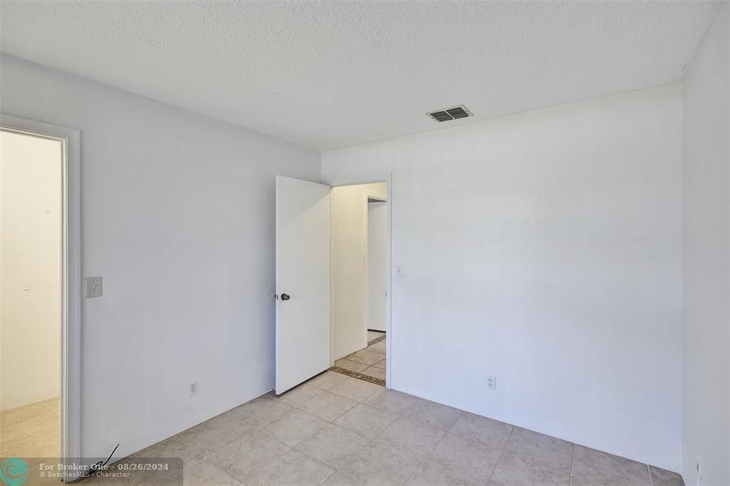 Active With Contract: $496,000 (3 beds, 2 baths, 1530 Square Feet)