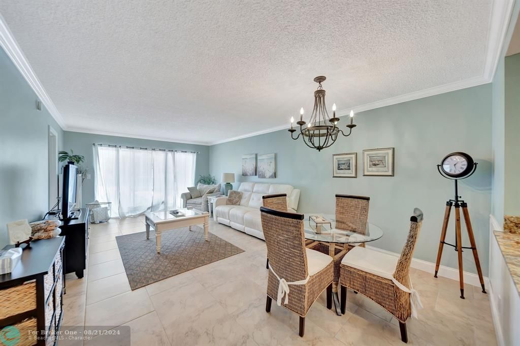 Recently Sold: $375,000 (2 beds, 2 baths, 1000 Square Feet)