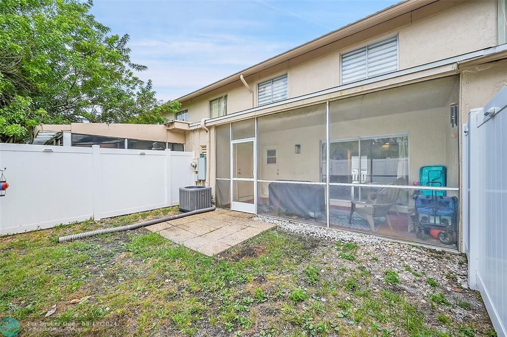 Active With Contract: $375,000 (3 beds, 2 baths, 1540 Square Feet)