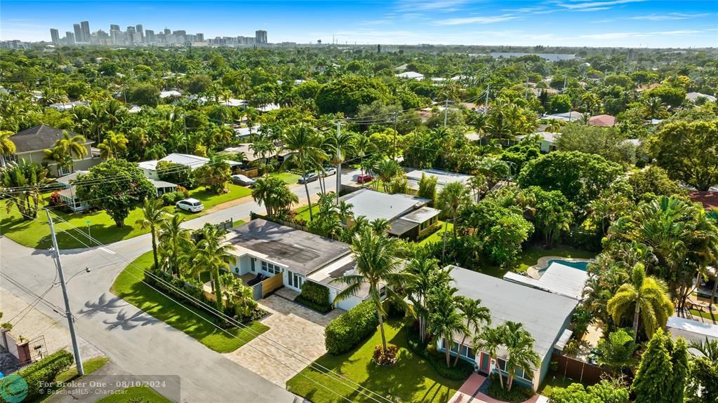 For Sale: $945,000 (3 beds, 2 baths, 1380 Square Feet)