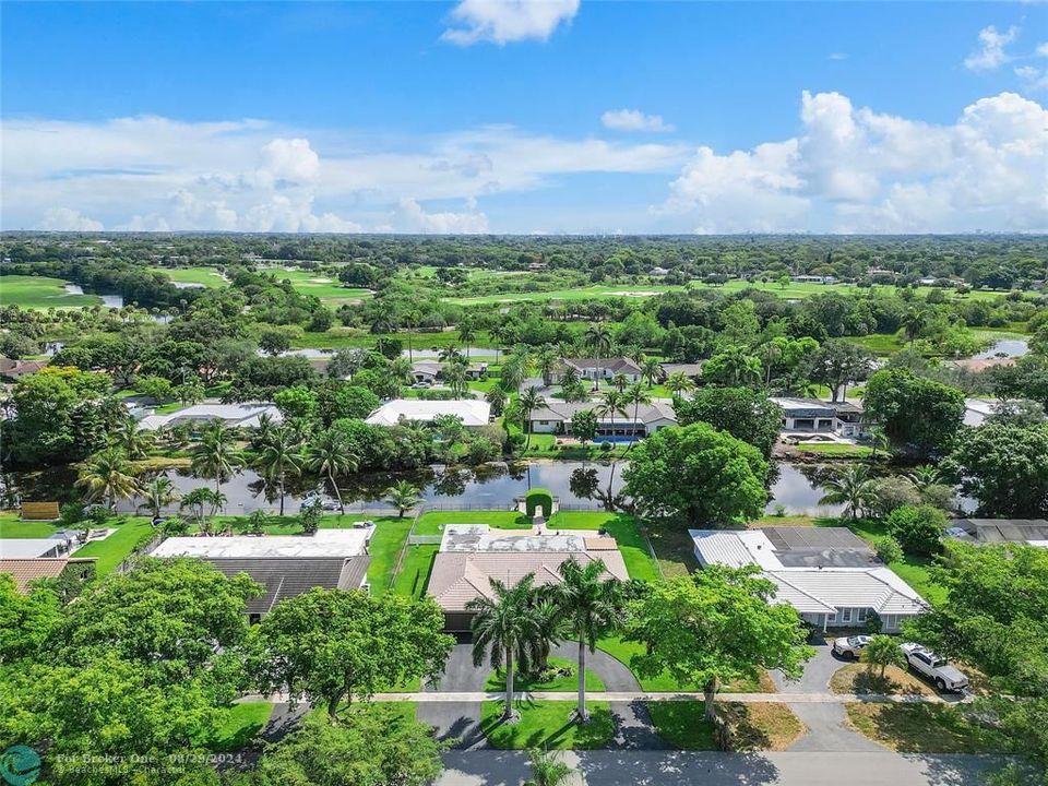 Active With Contract: $877,000 (3 beds, 2 baths, 1830 Square Feet)