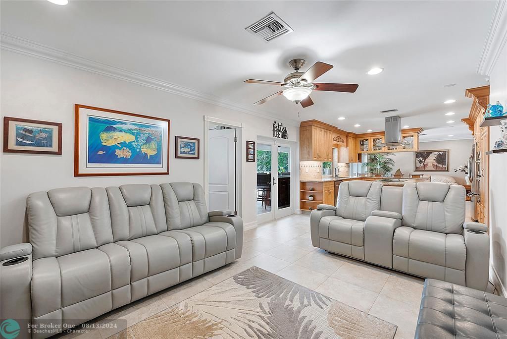 Active With Contract: $877,000 (3 beds, 2 baths, 1830 Square Feet)