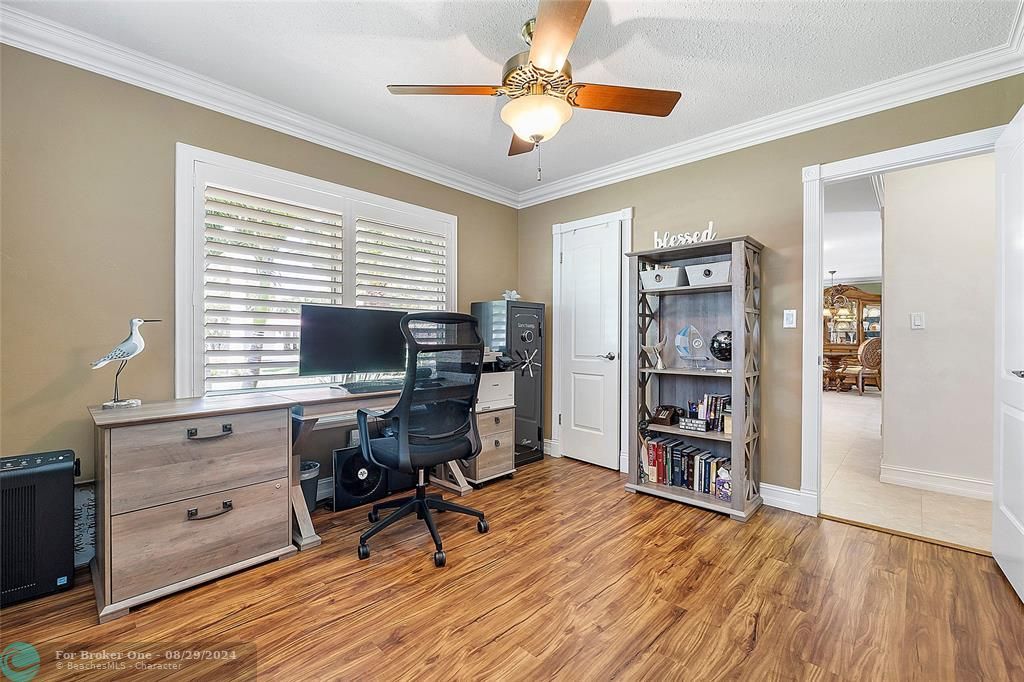 Recently Sold: $877,000 (3 beds, 2 baths, 1830 Square Feet)