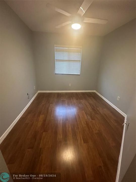 Recently Rented: $2,500 (3 beds, 2 baths, 1318 Square Feet)