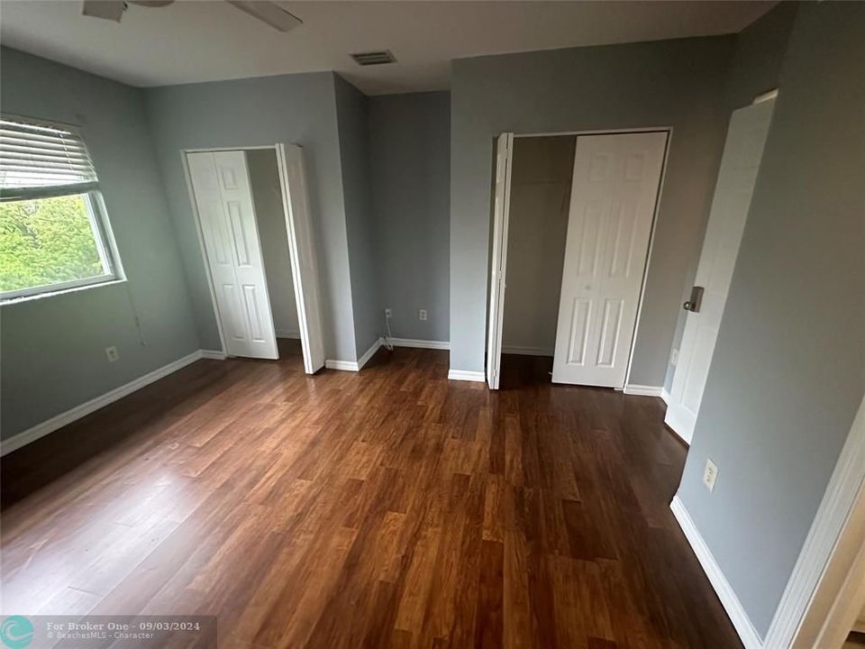 For Rent: $2,500 (3 beds, 2 baths, 1318 Square Feet)