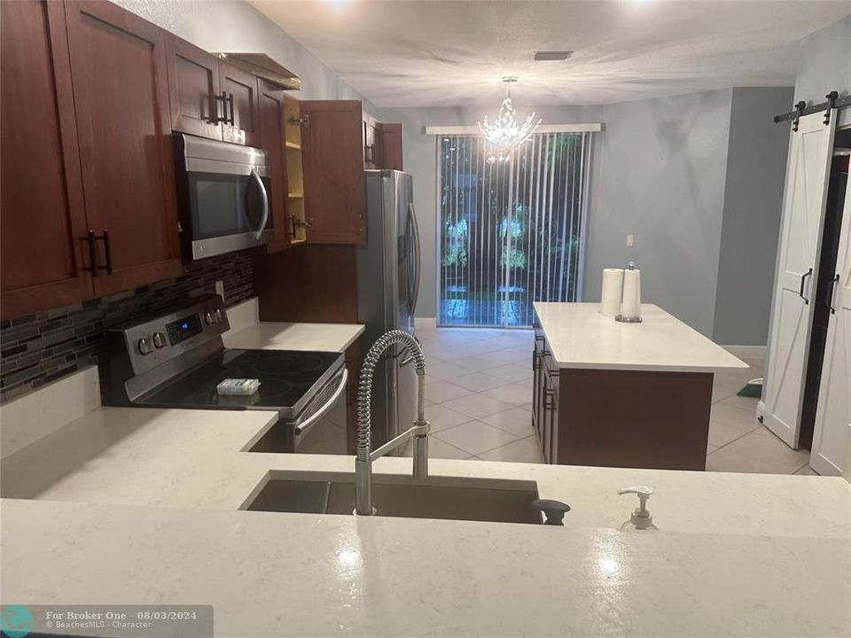 Recently Rented: $2,500 (3 beds, 2 baths, 1318 Square Feet)