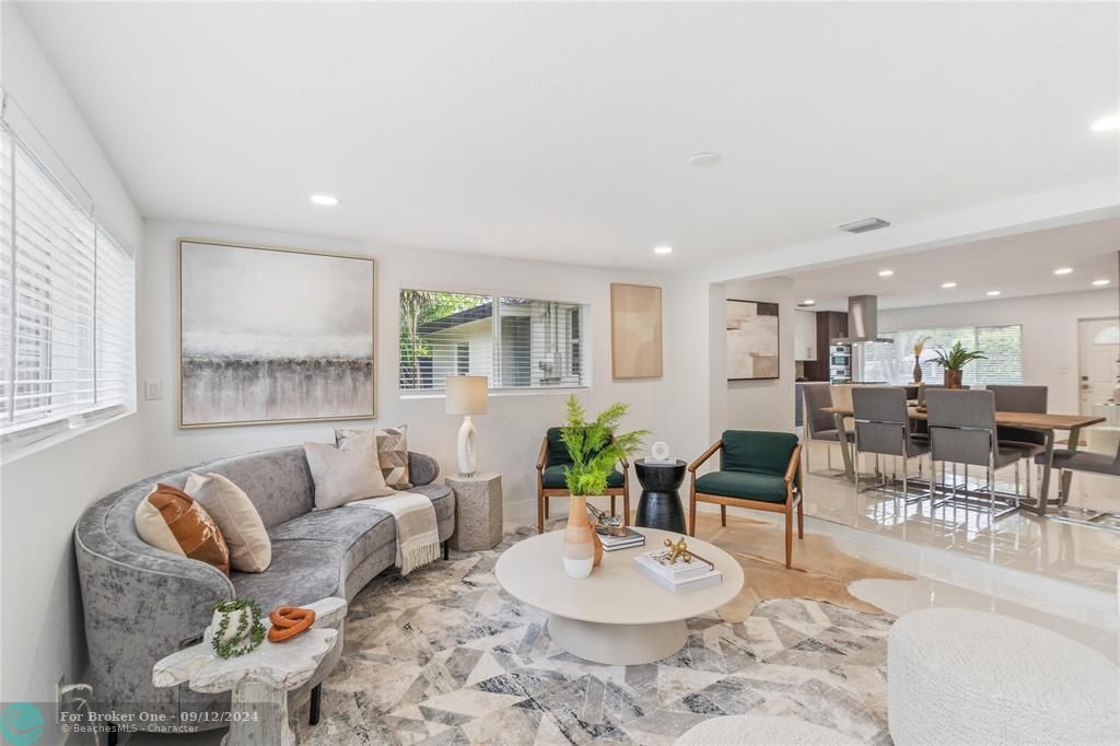 Active With Contract: $925,000 (3 beds, 2 baths, 1728 Square Feet)