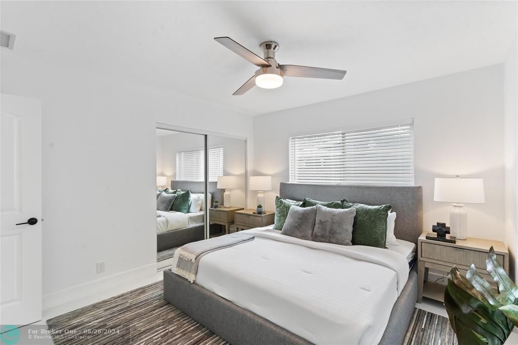 Active With Contract: $925,000 (3 beds, 2 baths, 1728 Square Feet)