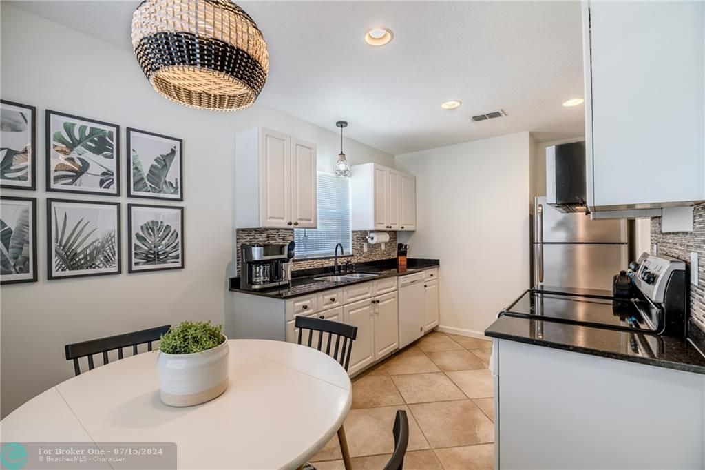 Active With Contract: $1,599,000 (0 beds, 0 baths, 4624 Square Feet)