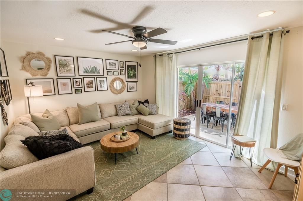Active With Contract: $1,599,000 (0 beds, 0 baths, 4624 Square Feet)