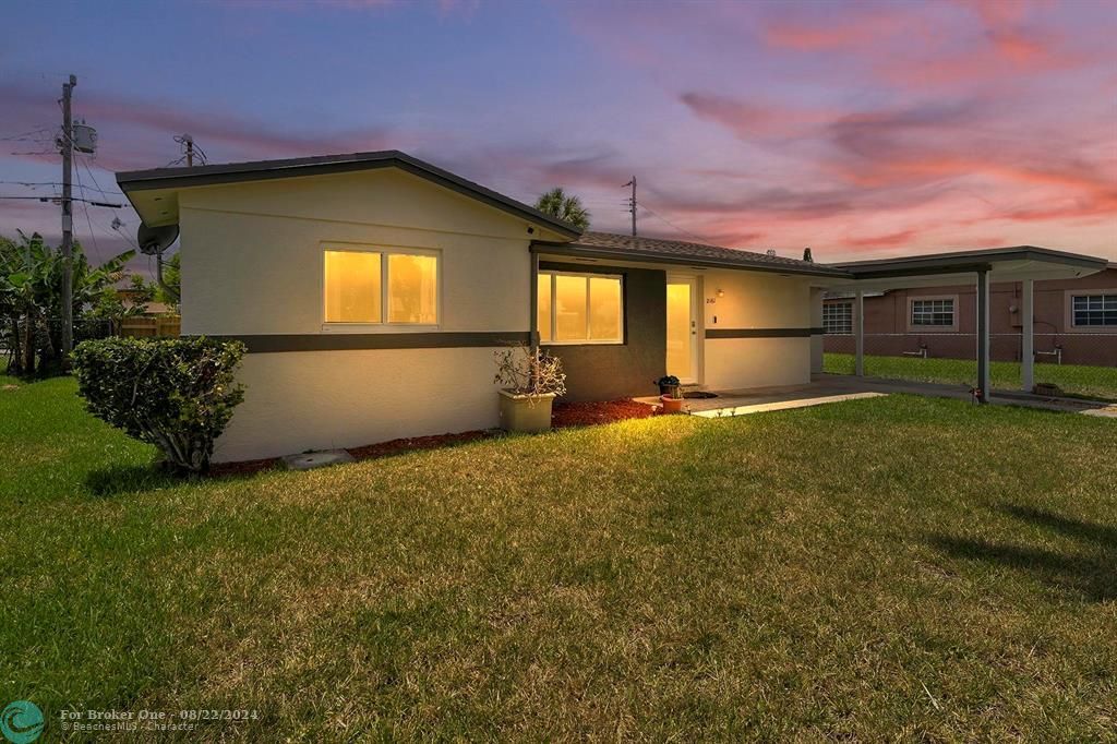 Active With Contract: $399,000 (3 beds, 2 baths, 1345 Square Feet)