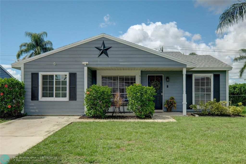 For Sale: $430,000 (3 beds, 2 baths, 1213 Square Feet)