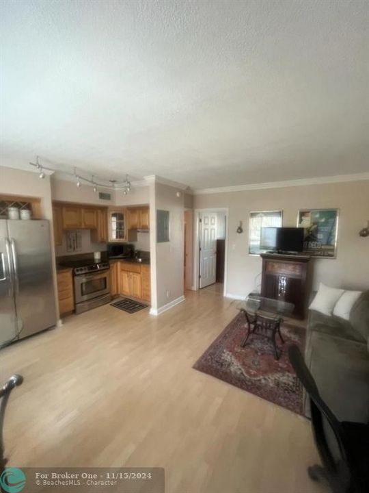 For Rent: $2,150 (1 beds, 1 baths, 470 Square Feet)