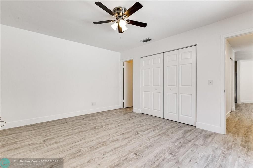 Active With Contract: $315,000 (2 beds, 2 baths, 1002 Square Feet)