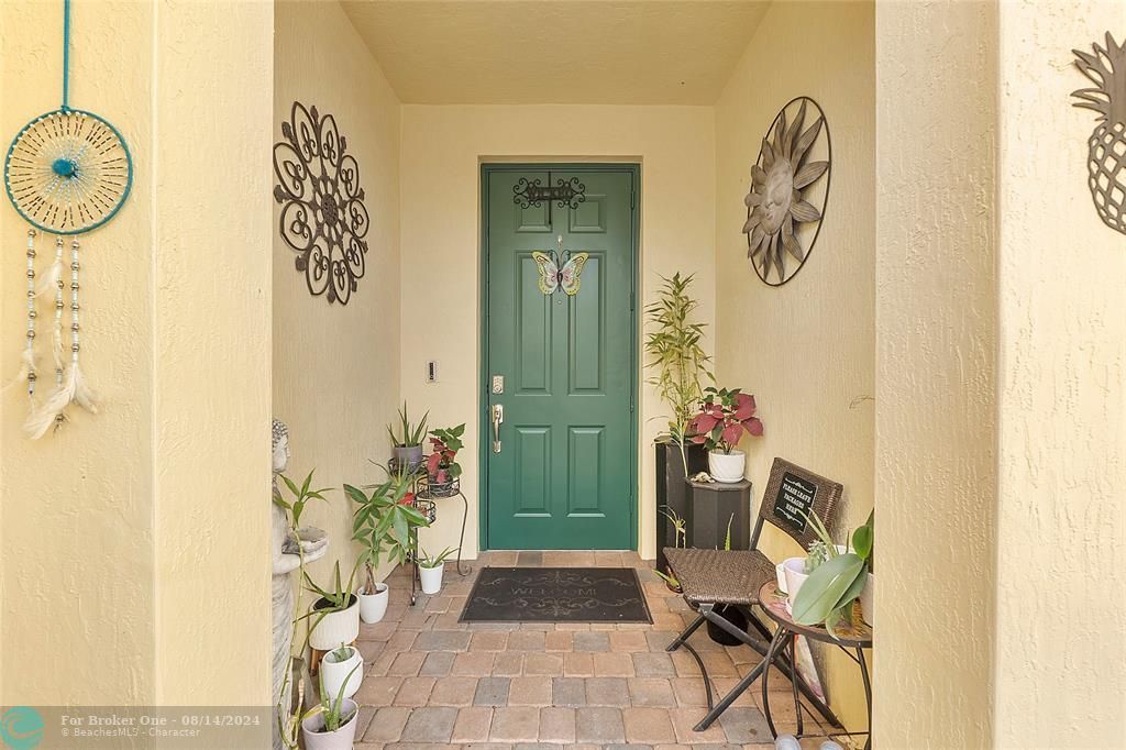 Recently Sold: $484,900 (2 beds, 2 baths, 1600 Square Feet)