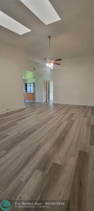 Recently Rented: $3,000 (3 beds, 2 baths, 1342 Square Feet)