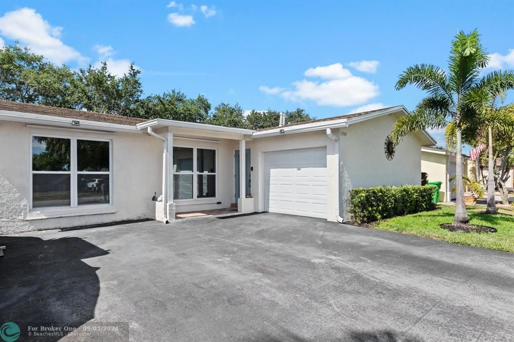 Active With Contract: $594,900 (4 beds, 2 baths, 1631 Square Feet)