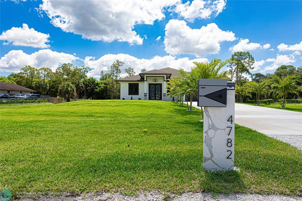 For Sale: $865,000 (4 beds, 3 baths, 2599 Square Feet)