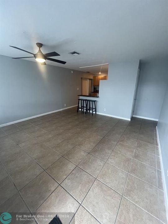 Recently Rented: $2,400 (2 beds, 1 baths, 1117 Square Feet)