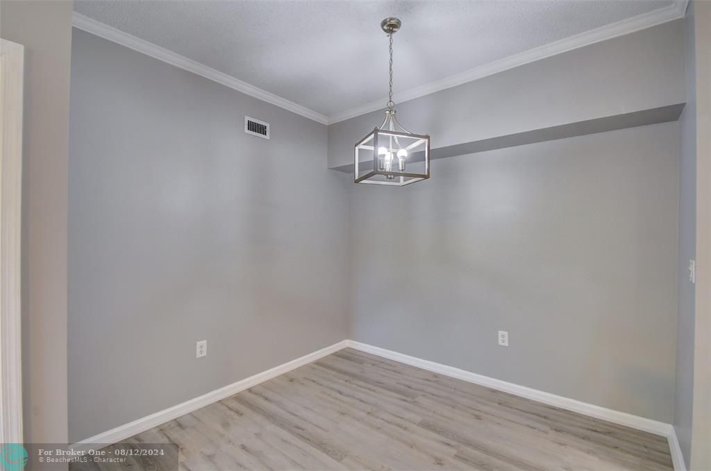 Active With Contract: $2,100 (2 beds, 2 baths, 1152 Square Feet)