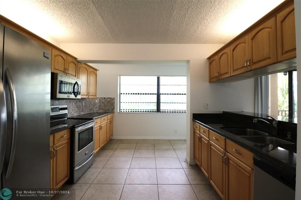 Recently Rented: $1,800 (2 beds, 2 baths, 1104 Square Feet)