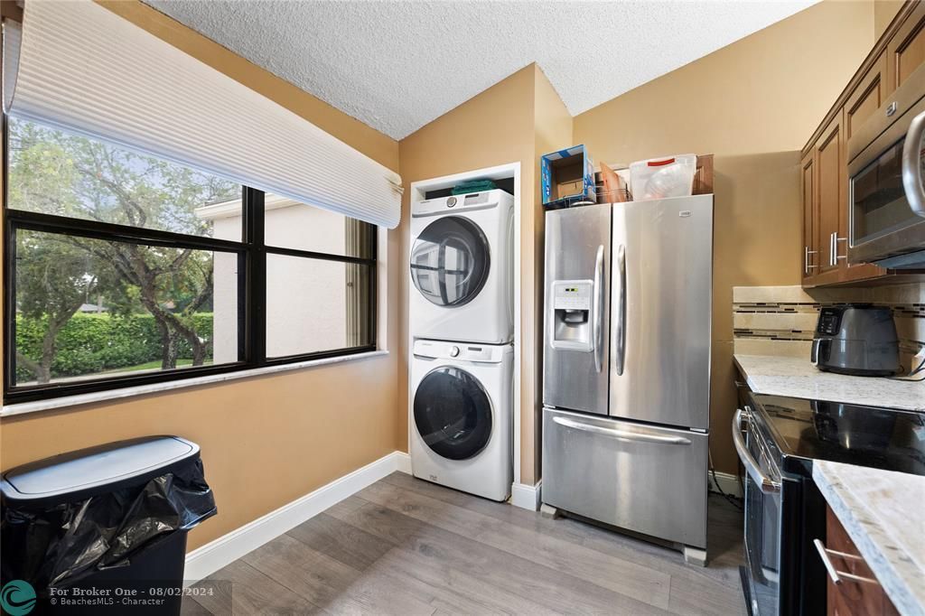 Recently Sold: $380,000 (2 beds, 2 baths, 1120 Square Feet)