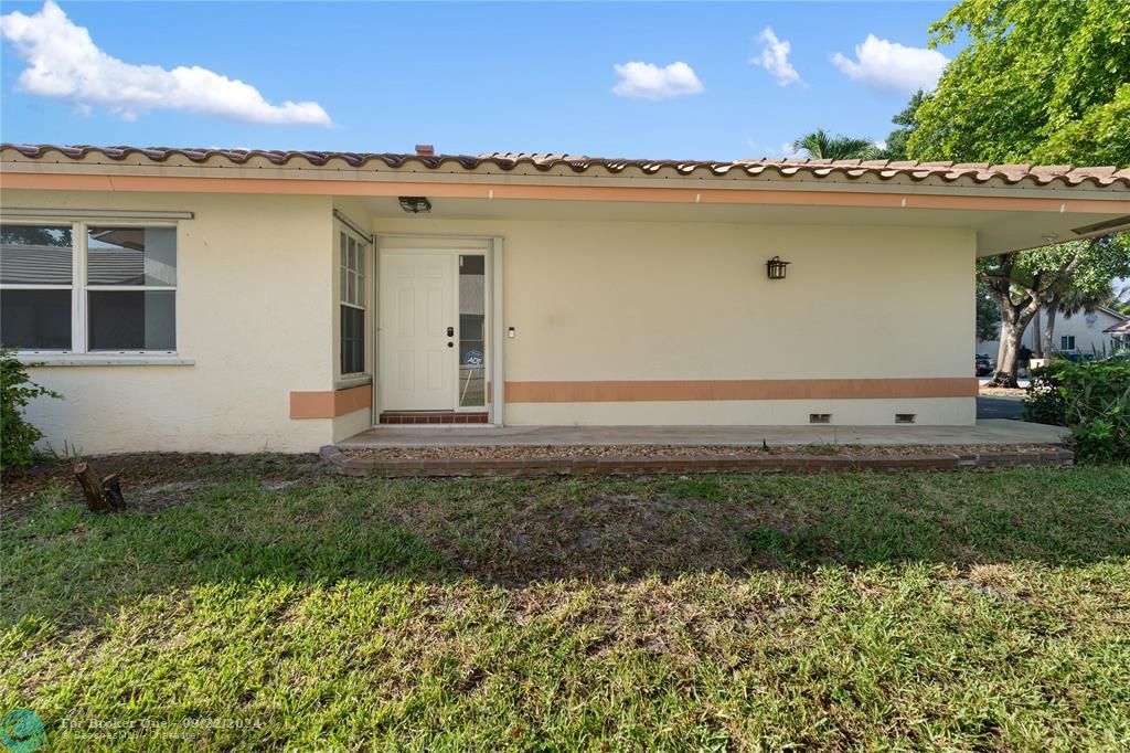 For Rent: $3,550 (3 beds, 2 baths, 3144 Square Feet)