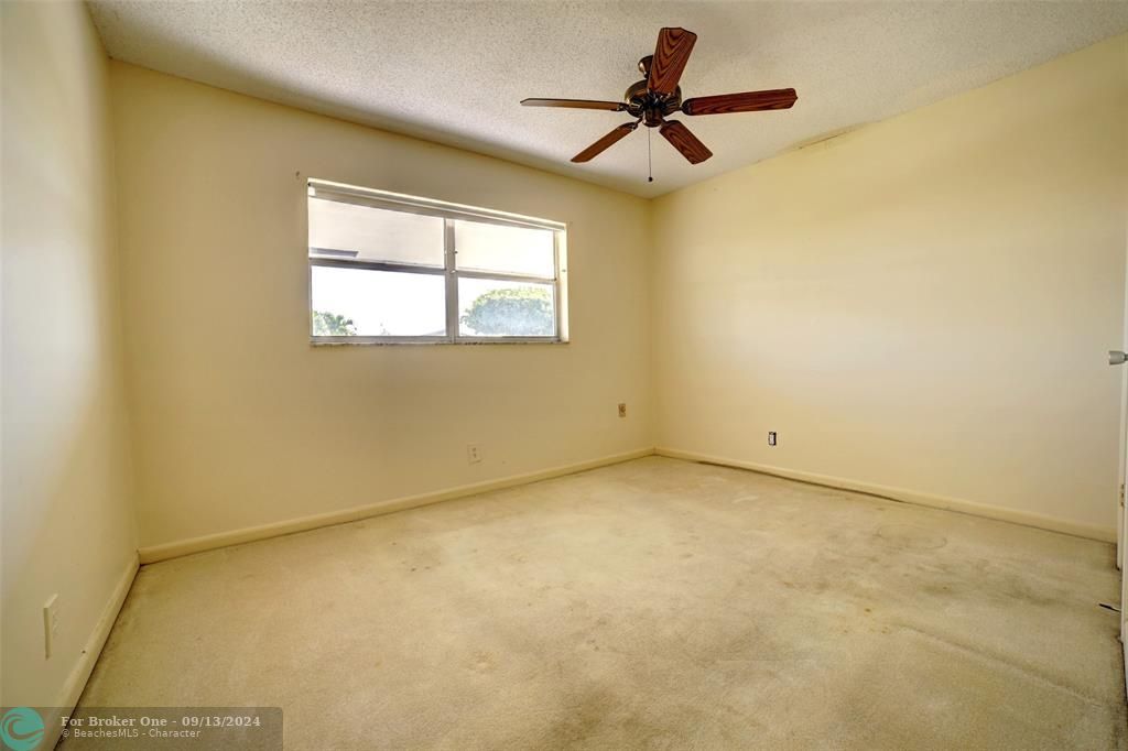 Recently Sold: $200,000 (2 beds, 2 baths, 936 Square Feet)