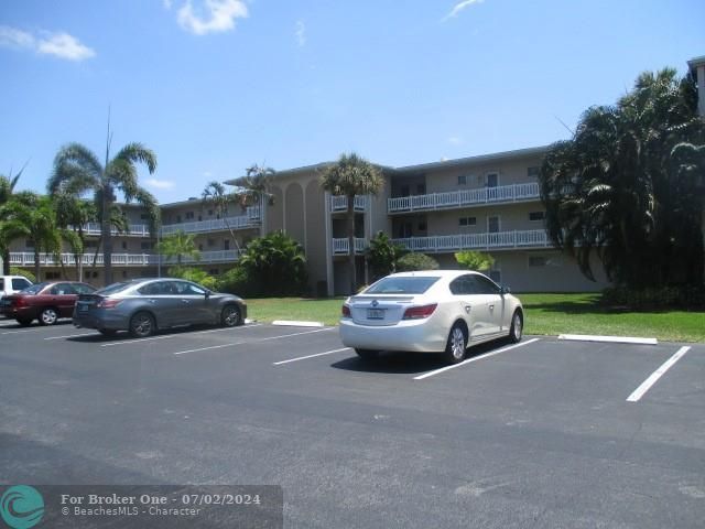 Active With Contract: $70,000 (2 beds, 1 baths, 894 Square Feet)
