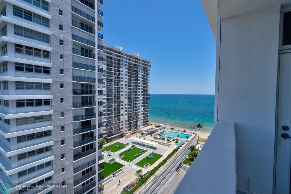For Sale: $549,000 (2 beds, 2 baths, 1350 Square Feet)