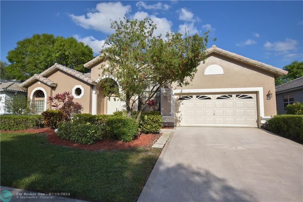 Active With Contract: $4,500 (4 beds, 2 baths, 2276 Square Feet)