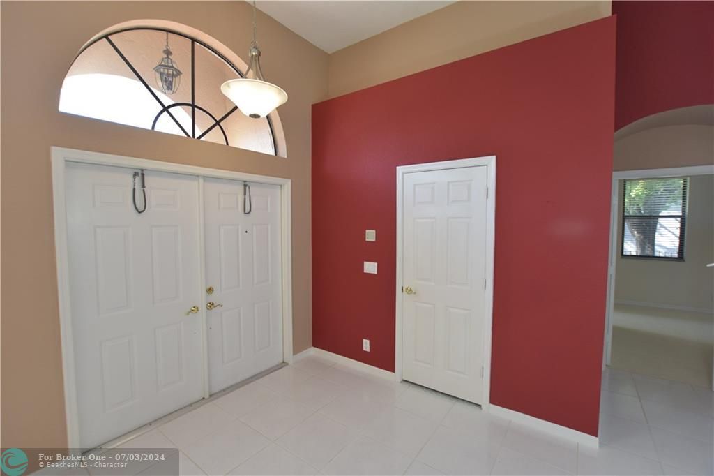 Active With Contract: $4,500 (4 beds, 2 baths, 2276 Square Feet)