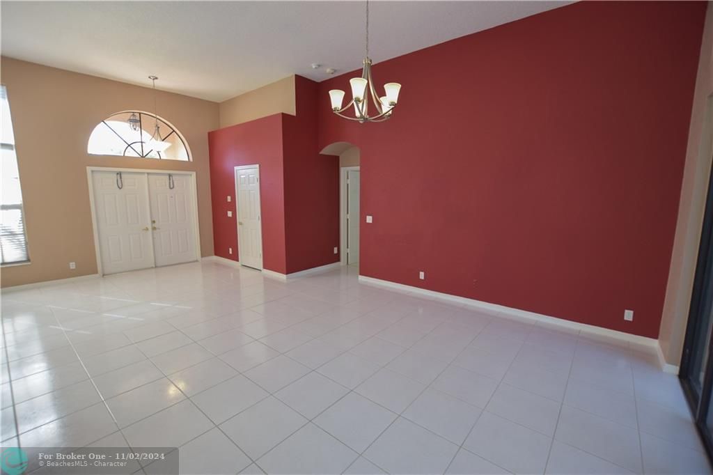 Active With Contract: $4,500 (4 beds, 2 baths, 2276 Square Feet)