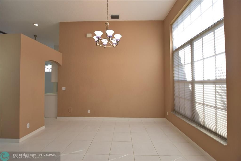 Active With Contract: $4,500 (4 beds, 2 baths, 2276 Square Feet)