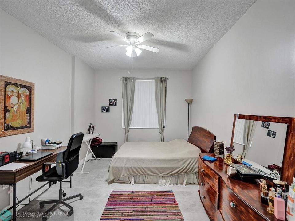 For Sale: $280,000 (2 beds, 2 baths, 1183 Square Feet)