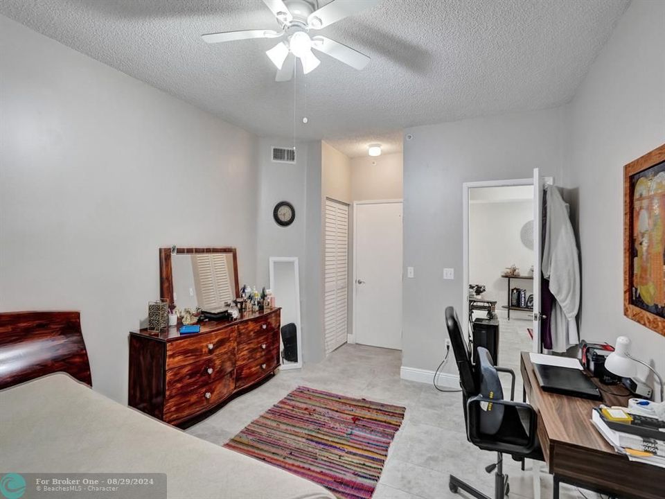 For Sale: $280,000 (2 beds, 2 baths, 1183 Square Feet)